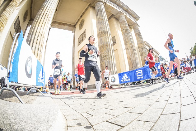 Berlin Marathon 2018 durch das Brandenburger Tor